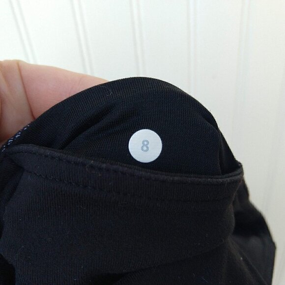 Lululemon Run Around (?) Crop Leggings Size 8 Gray Black Mixed Media Print - Picture 9 of 9
